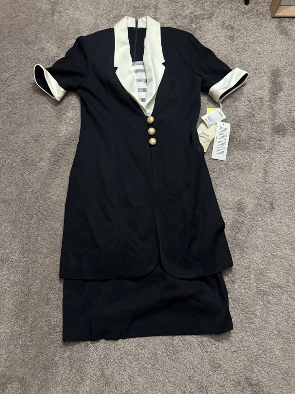 Julian Taylor Black Dress Contrast Collar Gold Buttons Vintage SIZE 6